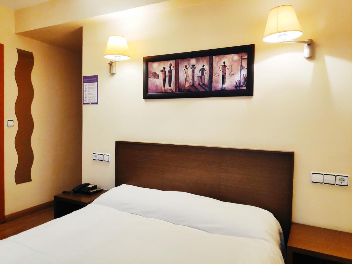 Hotel Santa Catalina By Bossh Hotels อาโกรูญา ภายนอก รูปภาพ